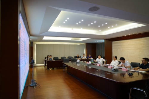 区人大常委会主任朱明福赴区人社局、区水务局调研相关工作