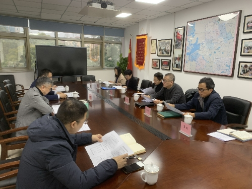 区人大常委会副主任何强带队赴区发改委调研