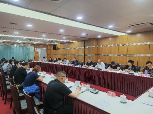 区人大常委会副主任高健召开本区银发经济调研座谈会