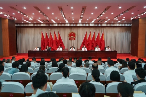区六届人大常委会第三十次（扩大）会议召开，听取区政府通报上半年工作情况