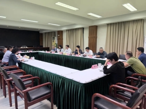 区人大常委会主任会议成员集体调研代表建议办理落实情况