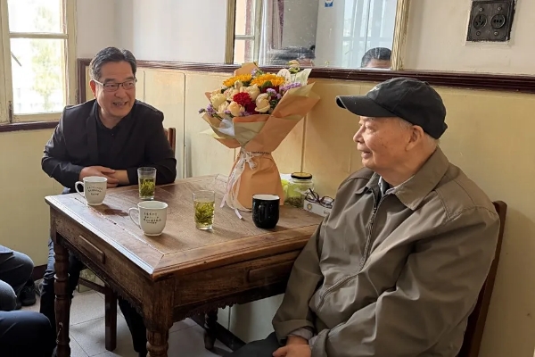 1030_130142_224.jpg 1028B.jpg