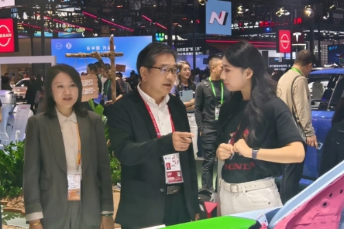 深耕青浦，链接国际，区人大常委会主任朱明福走访第八届进博会青浦关联参展企业