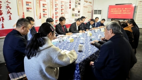 青浦区组织开展2025年第二次各级人大代表集中进社区联系服务人民群众活动