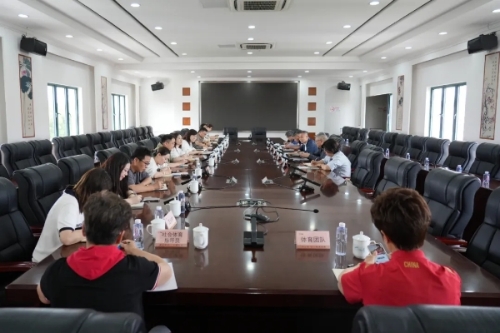区人大常委会副主任高健一行来夏阳街道调研《上海市体育发展条例》实施情况
